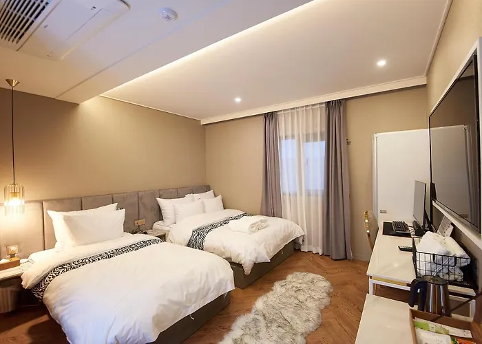 Hotel Denbasta