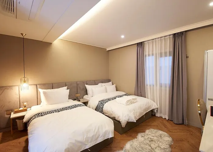 Hotel Denbasta 3*