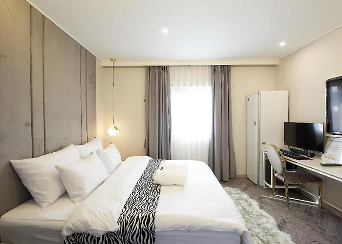 Hotel Denbasta